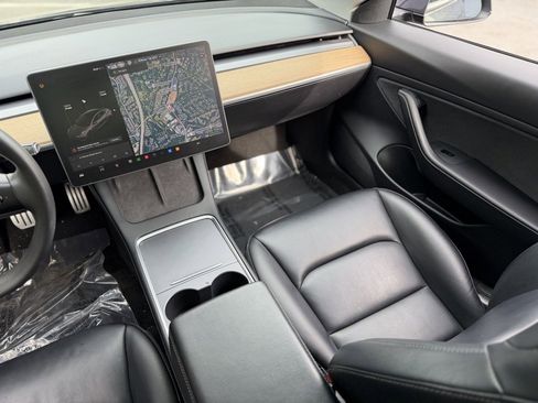 Used 2021 Tesla Model 3 Performance image 42