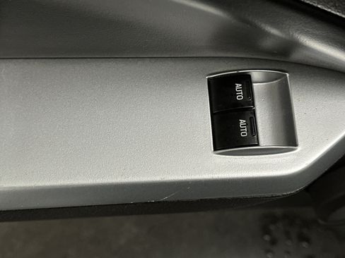 Used 2006 Ford Mustang GT image 14