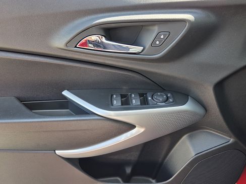 New 2026 Chevrolet Trax RS w/ Sunroof Package FWD image 33