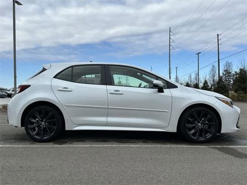 Used 2025 Toyota Corolla XSE image 3