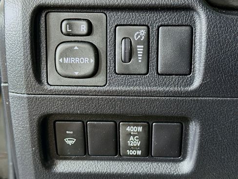 Used 2018 Toyota 4Runner SR5 Premium image 17