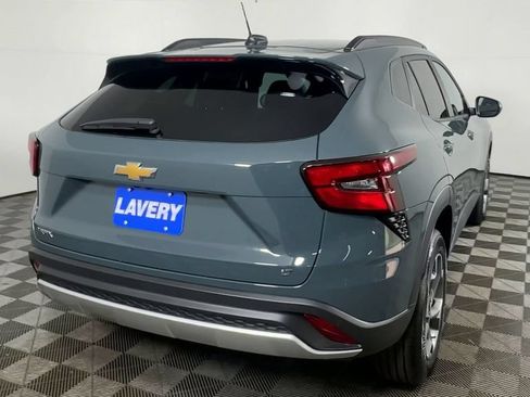 New 2026 Chevrolet Trax LT w/ LT Convenience Package FWD image 9
