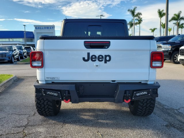 Used 2025 Jeep Gladiator Sport AWD/4WD image 5