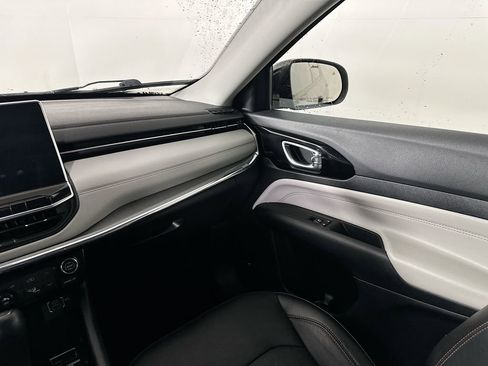 Certified 2022 Jeep Compass Limited w/ Sun and Sound Group image 35