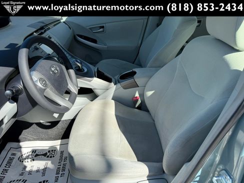 Used 2012 Toyota Prius Three image 17