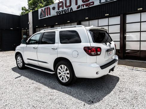Used 2020 Toyota Sequoia Platinum RWD image 7