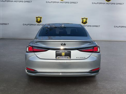 Used 2024 Lexus ES 300h w/ Premium Package FWD image 4