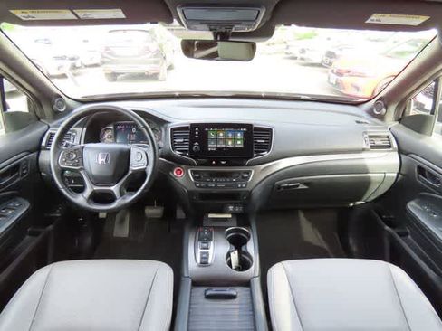 Used 2023 Honda Passport EX-L image 17