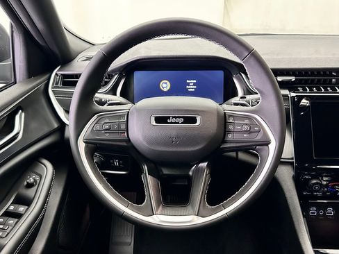 New 2025 Jeep Grand Cherokee Laredo w/ Trailer Tow Package image 26