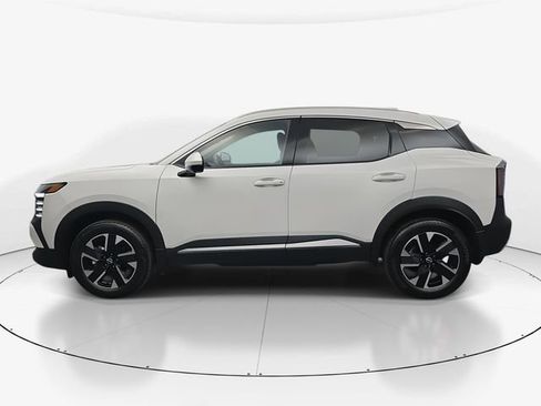 Used 2025 Nissan Kicks SR image 6