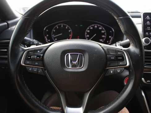 Used 2018 Honda Accord Sport image 18