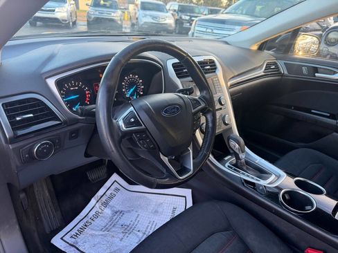 Used 2013 Ford Fusion SE image 13