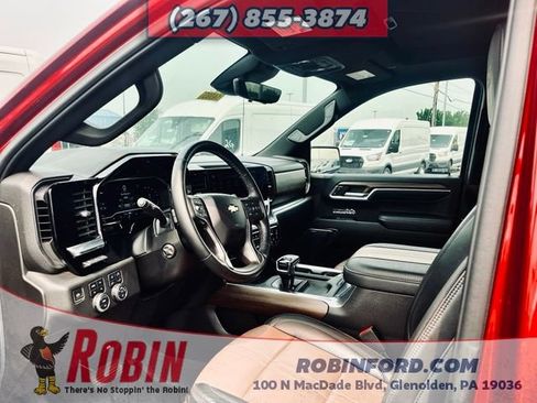 Used 2023 Chevrolet Silverado 1500 High Country w/ High Country Premium Package AWD/4WD image 11