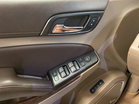 Used 2015 Chevrolet Suburban LT AWD/4WD image 16