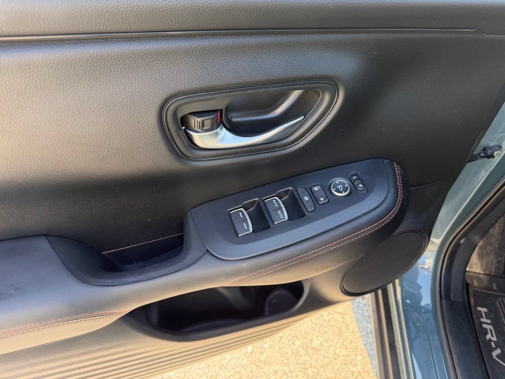 Used 2024 Honda HR-V Sport image 22