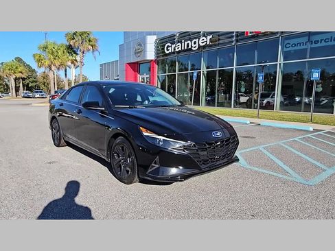 Used 2023 Hyundai Elantra Blue image 17