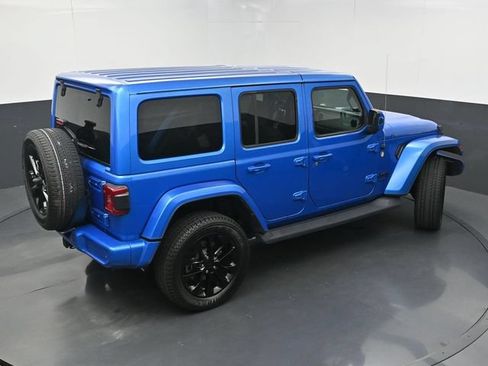 Used 2021 Jeep Wrangler Unlimited Sahara AWD/4WD image 37