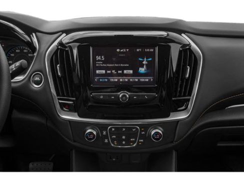 Used 2021 Chevrolet Traverse LS FWD image 13