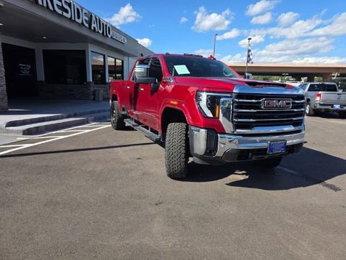 Used 2024 GMC Sierra 2500 SLT w/ SLT Premium Package image 12