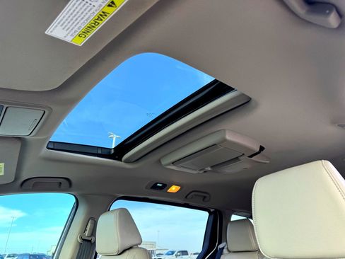 Used 2019 Honda Odyssey Touring image 14