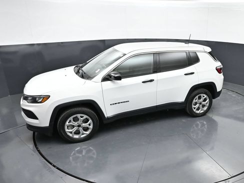 Used 2025 Jeep Compass Sport AWD/4WD image 36