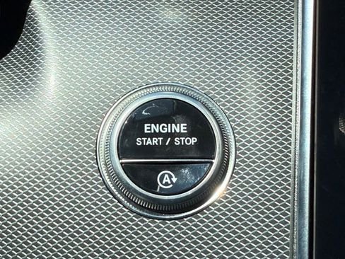 Certified 2025 Mercedes-Benz C 300 4MATIC Sedan image 19