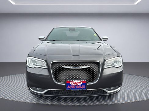 Used 2015 Chrysler 300 C Platinum w/ Light Group RWD image 9