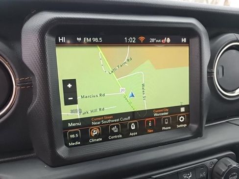 Used 2021 Jeep Wrangler Unlimited Sahara image 16