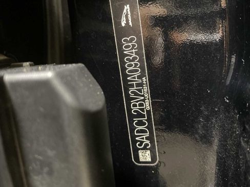 Used 2017 Jaguar F-PACE R-Sport image 21