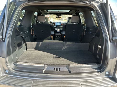 Used 2021 Lincoln Navigator Reserve w/ Luxury Package image 25