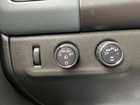 Used 2017 Chevrolet Colorado Z71 image 12