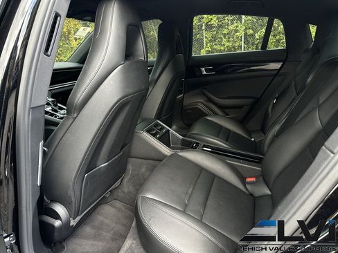 Used 2017 Porsche Panamera 4 AWD/4WD image 11