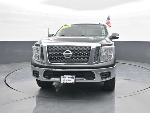 Used 2017 Nissan Titan SV AWD/4WD image 3