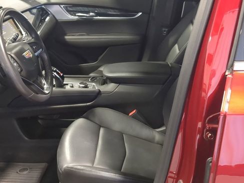 Used 2024 Cadillac XT6 Premium Luxury w/ Technology Package AWD/4WD image 16