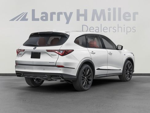 Used 2025 Acura MDX A-Spec image 2