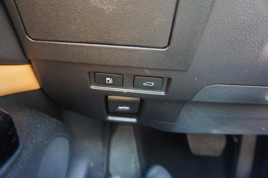 Used 2024 Lexus ES 350 w/ Premium Package FWD image 5