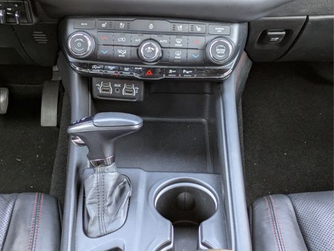 Used 2024 Dodge Durango GT AWD/4WD image 17