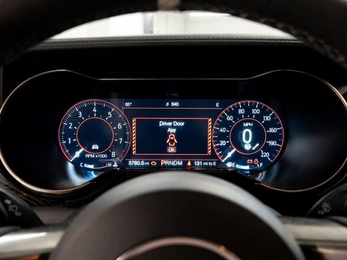 Used 2021 Ford Mustang Shelby GT500 w/ Carbon Fiber Track Pack image 21