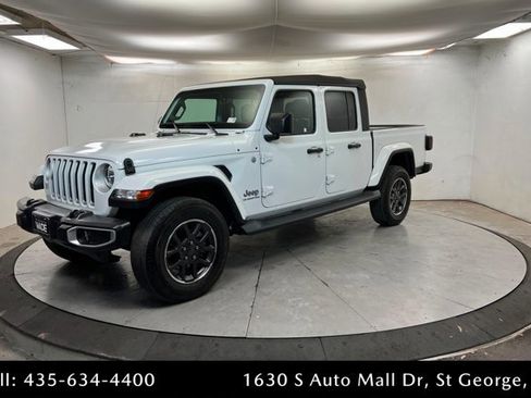 Used 2022 Jeep Gladiator Overland image 1