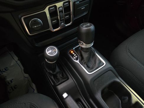 Used 2021 Jeep Wrangler Unlimited Sport image 26