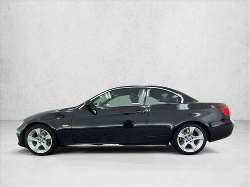 Used 2013 BMW 335i Convertible RWD image 9