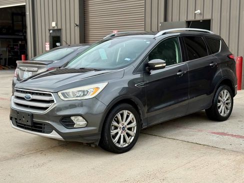 Used 2017 Ford Escape Titanium image 5