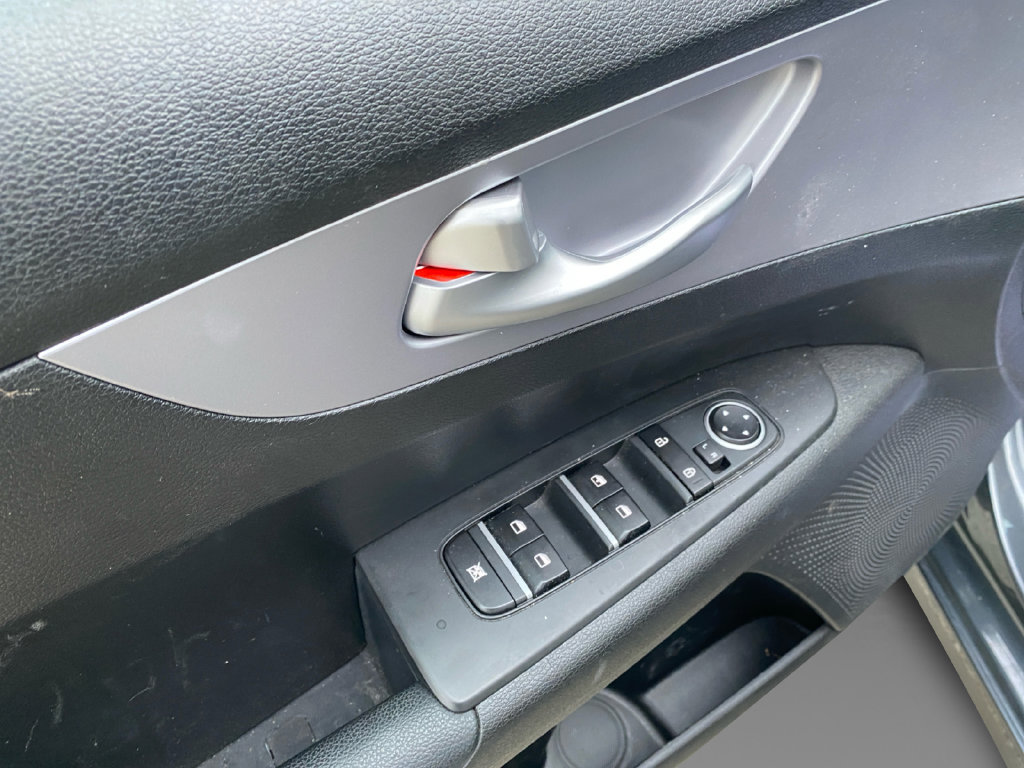Certified 2024 Kia Forte LXS FWD image 23
