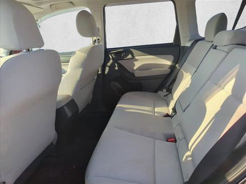 Used 2014 Subaru Forester 2.5i Premium w/ All-Weather Package image 21