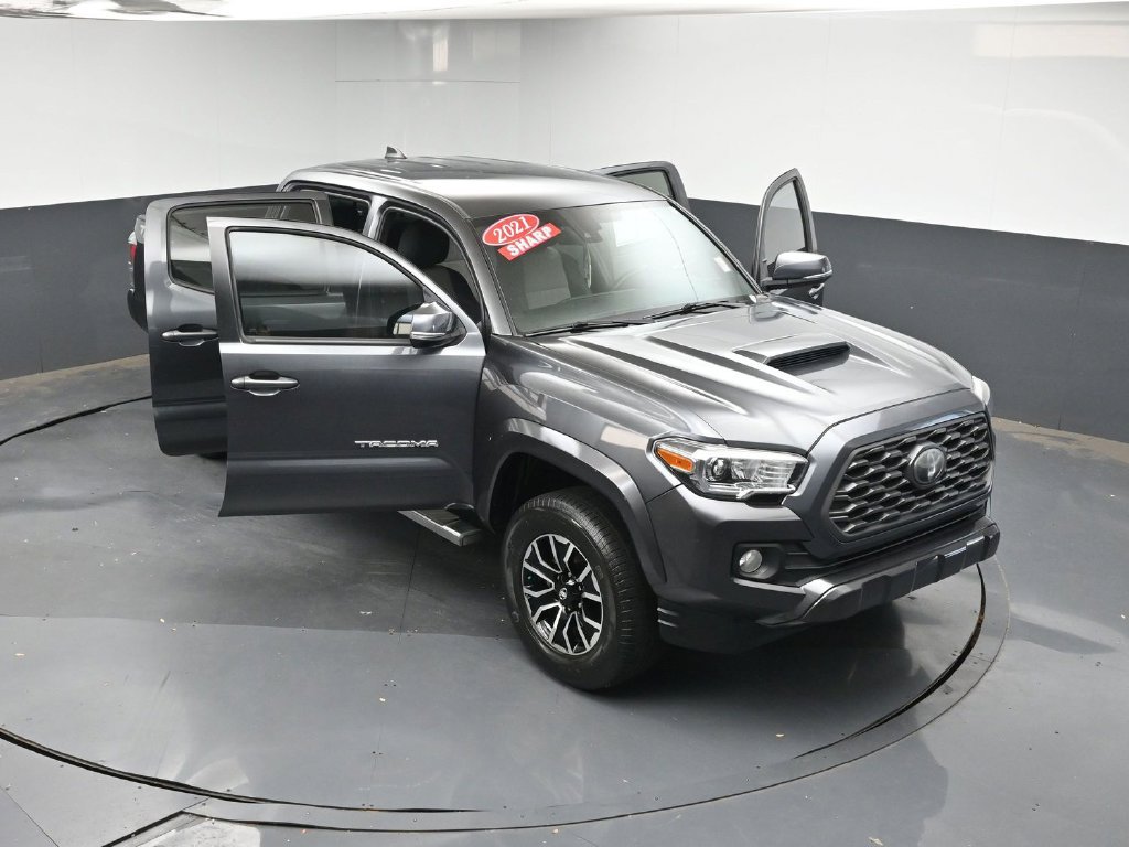 Used 2021 Toyota Tacoma TRD Sport w/ Technology Package RWD image 42