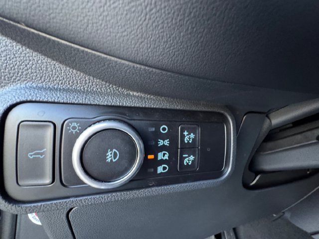 Used 2025 Ford Explorer ST-Line w/ ST-Line Street Pack AWD/4WD image 6