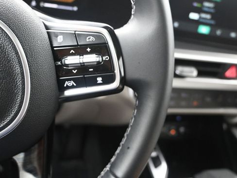 Used 2025 Kia Sorento S w/ Panoramic Sunroof Package FWD image 27