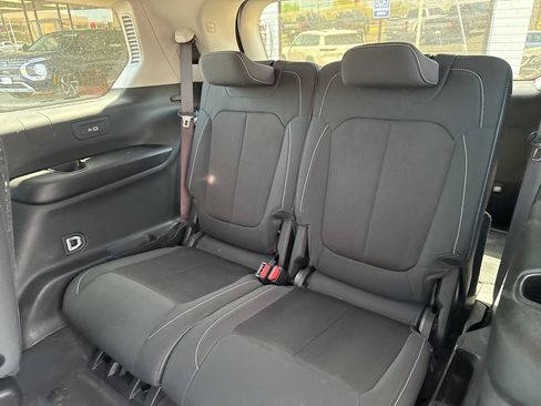 Used 2022 Jeep Grand Cherokee L Laredo w/ Luxury Tech Group I image 37