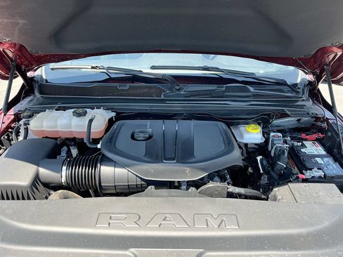 Used 2025 RAM 1500 Warlock AWD/4WD image 28