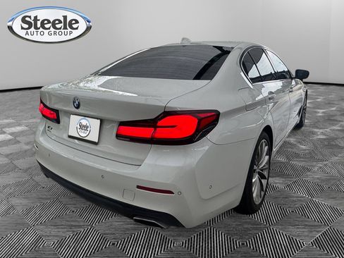 Used 2021 BMW 530i w/ Premium Package RWD image 5